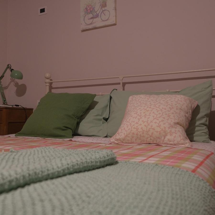 B&B Il Cortile Biella Bagian luar foto