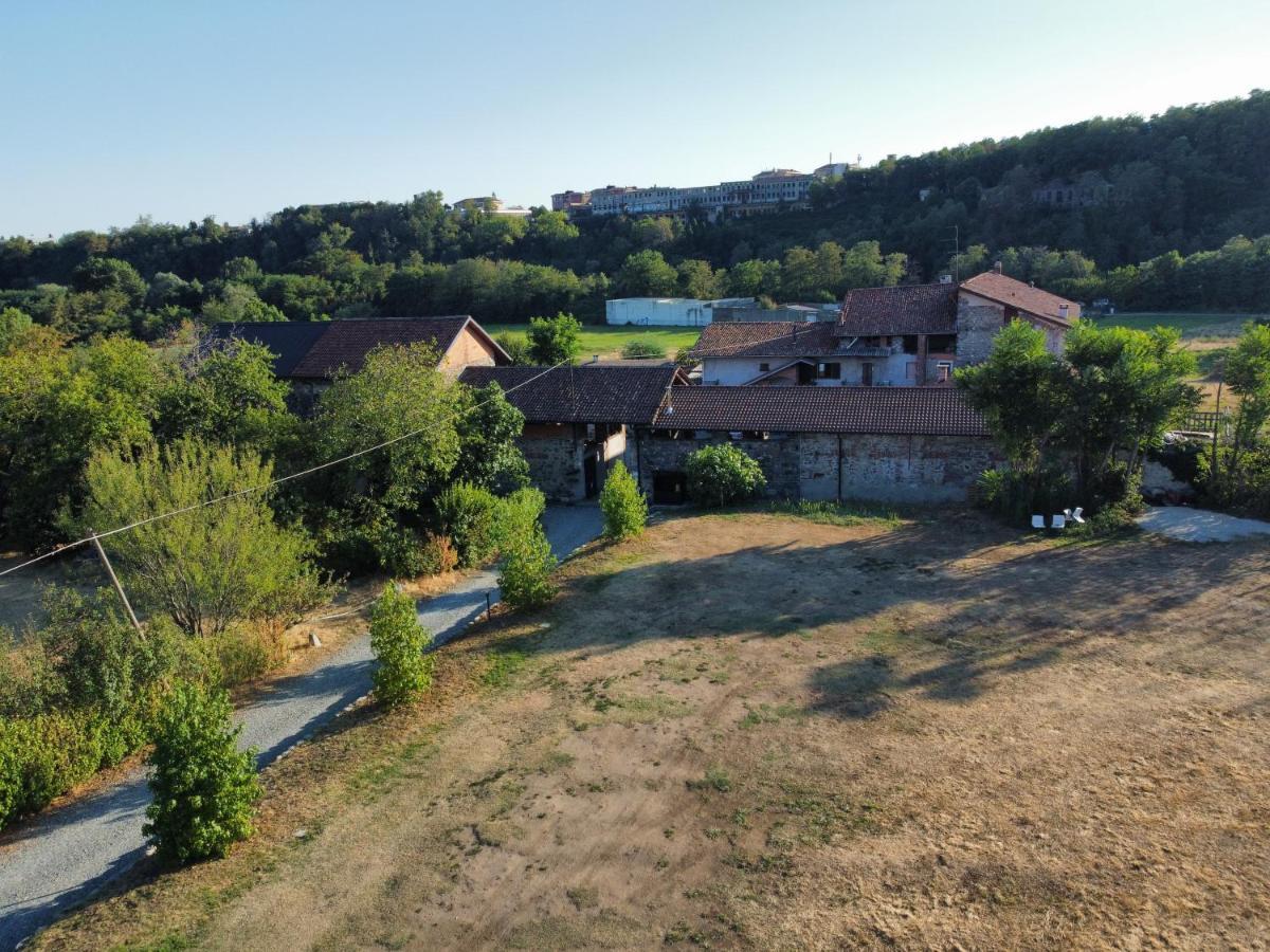 B&B Il Cortile Biella Bagian luar foto
