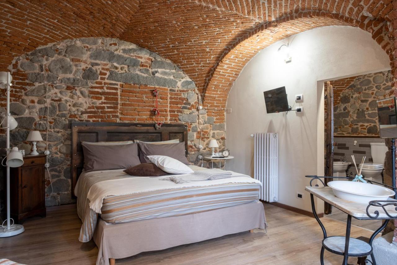 B&B Il Cortile Biella Bagian luar foto