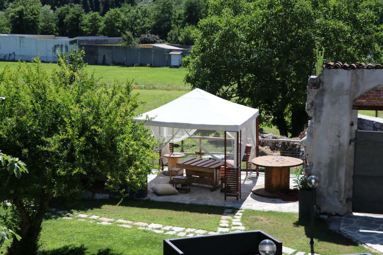 B&B Il Cortile Biella Bagian luar foto