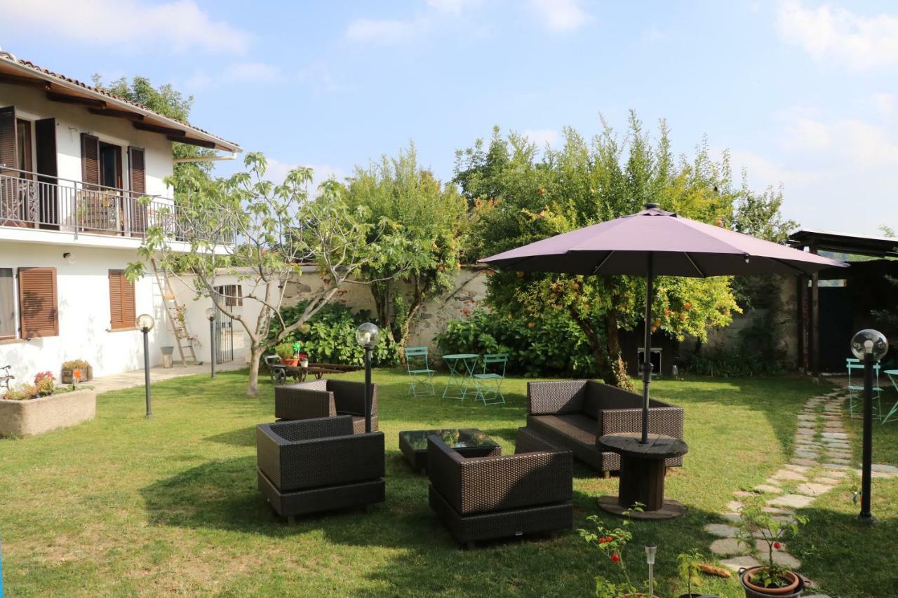 B&B Il Cortile Biella Bagian luar foto
